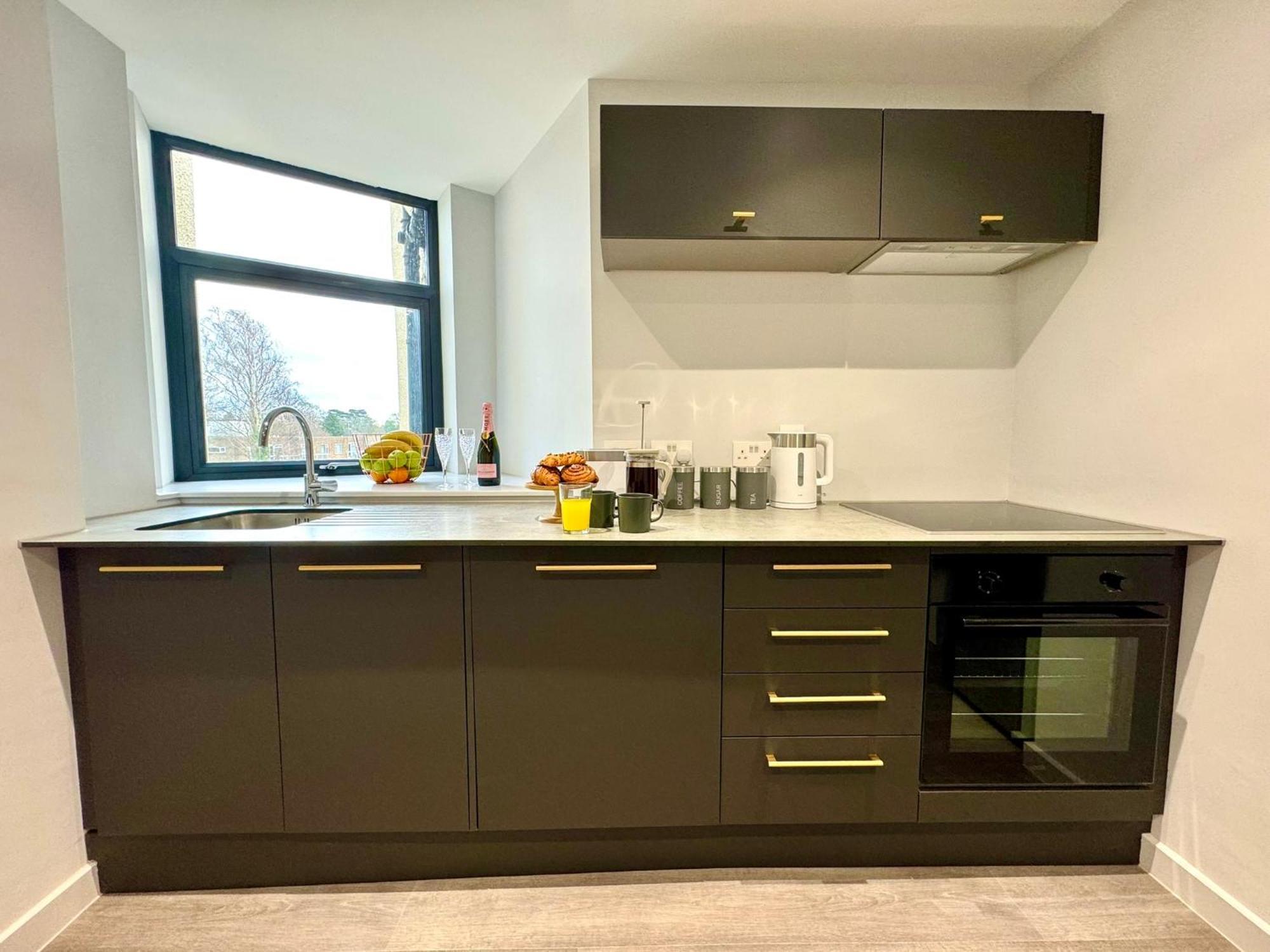 Amazing Large 3 Bedroom Apartment - Sleeps 8! Bournemouth Ngoại thất bức ảnh