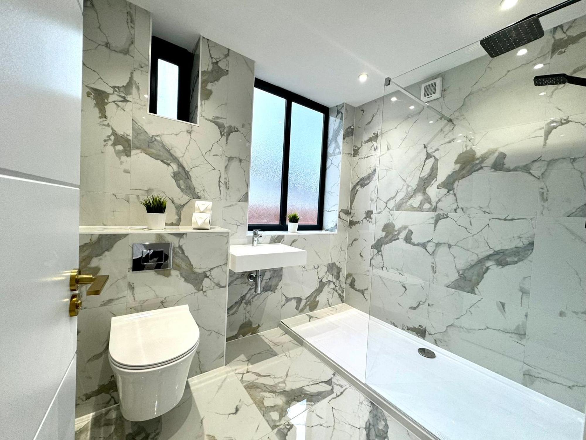Amazing Large 3 Bedroom Apartment - Sleeps 8! Bournemouth Ngoại thất bức ảnh